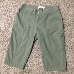 COPY - Womens Capris Olive green